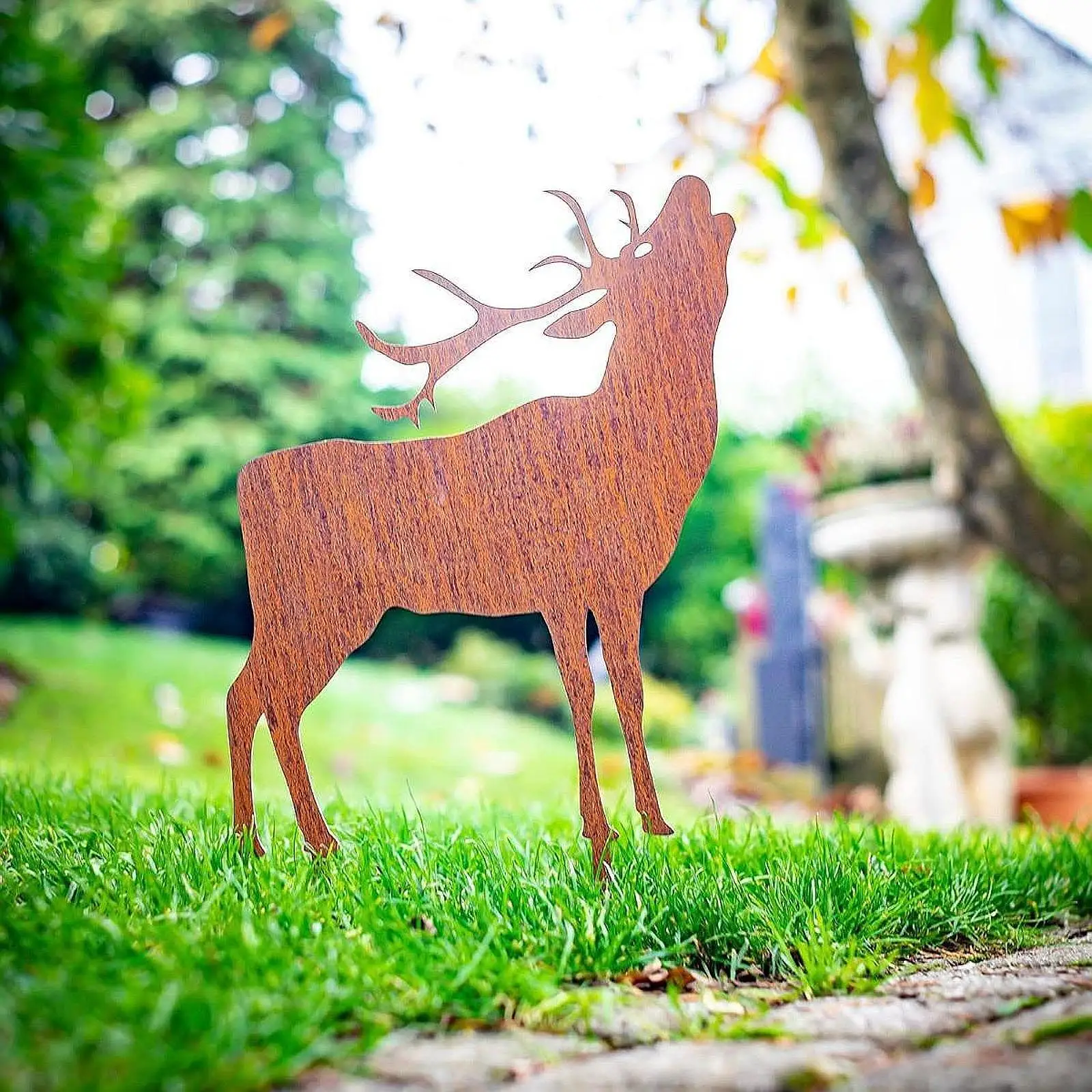 Garden Stake Statue,Decorative,Waterproof,Reindeer Metal Silhouette Christmas Decoration Yard Sign for Courtyard Xmas Pathway