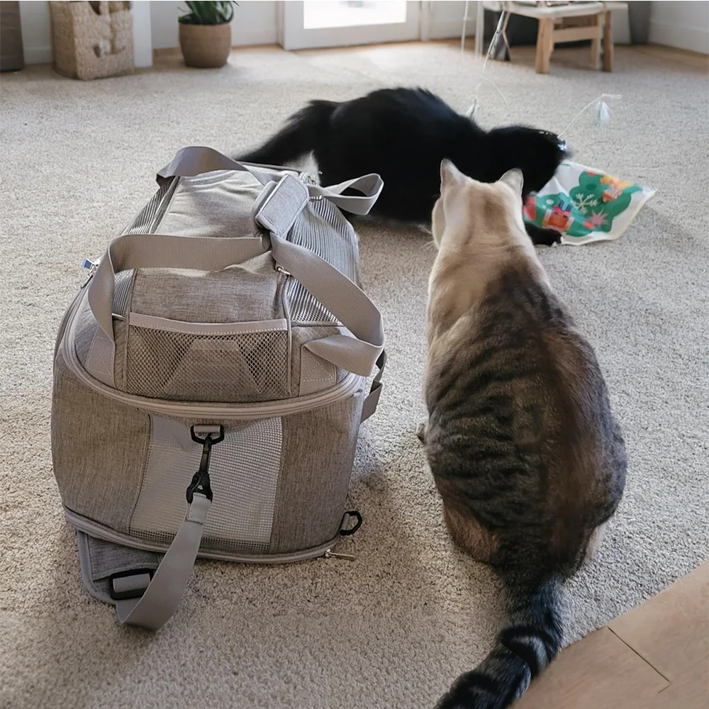 Mochila para mascotas, bolsa de viaje transpirable 2 en 1 para mascotas y cama para asiento de coche para perros pequeños, cachorros y gatos, bolsa portátil y cómoda - imagen 3