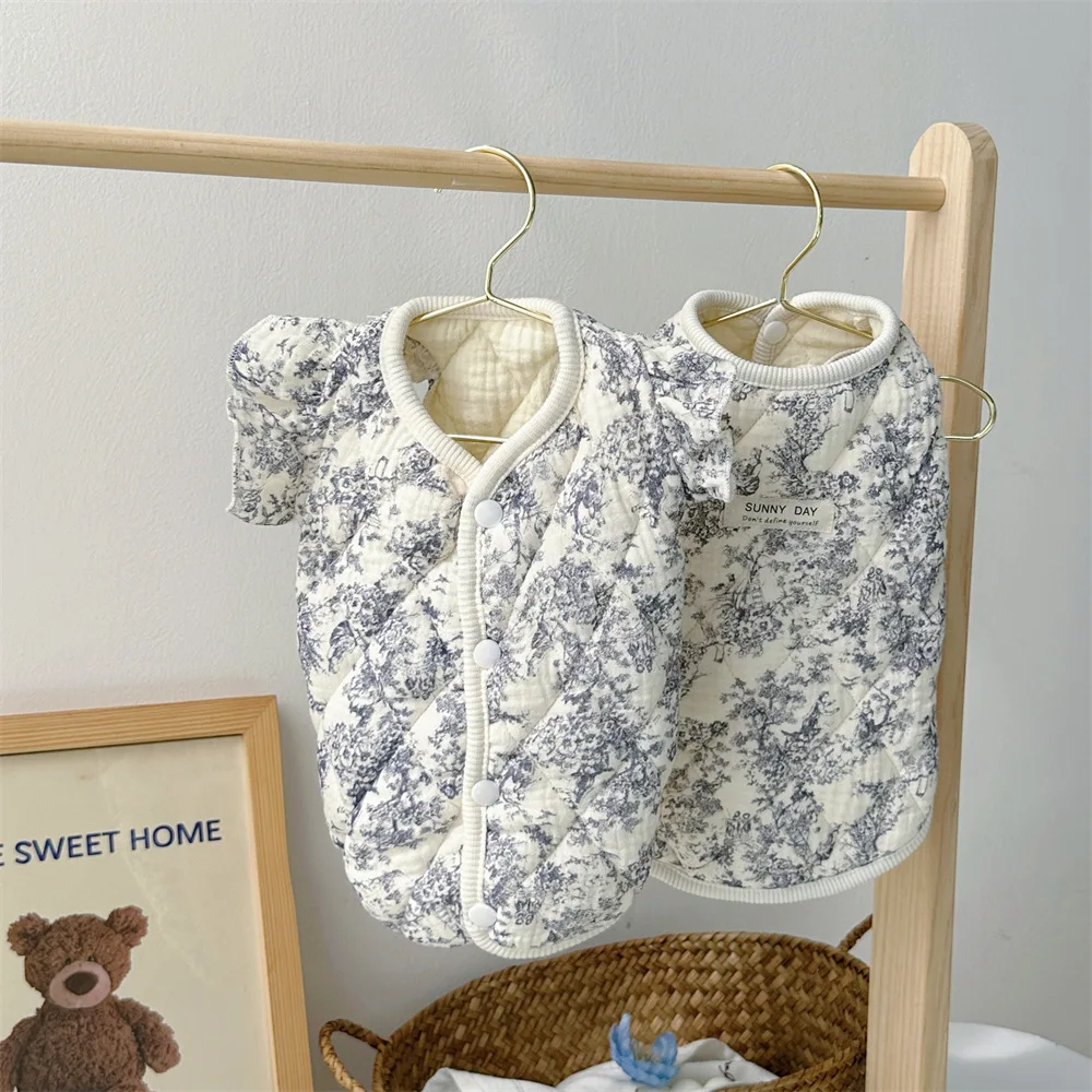 Abrigo Floral de otoño e invierno para mascotas, ropa de gasa con mangas voladoras para mascotas, ropa gruesa para el hogar, ropa cálida para perros pequeños y gatos - imagen 5