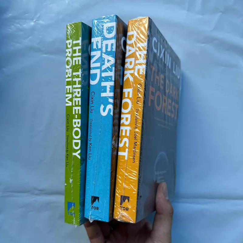 Juego de 3 libros en inglés de la trilogía de Liu Cixin, "Three Body", es una novela de ciencia ficción - imagen 5