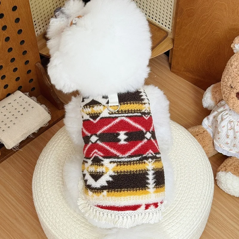 Chaleco cálido de invierno para perros, ropa suave de felpa para perros, sudaderas con capucha con estampado de moda para cachorros, chaleco bonito con borlas para gatos, chaqueta para mascotas, ropa para caniche Chihuahua - imagen 3