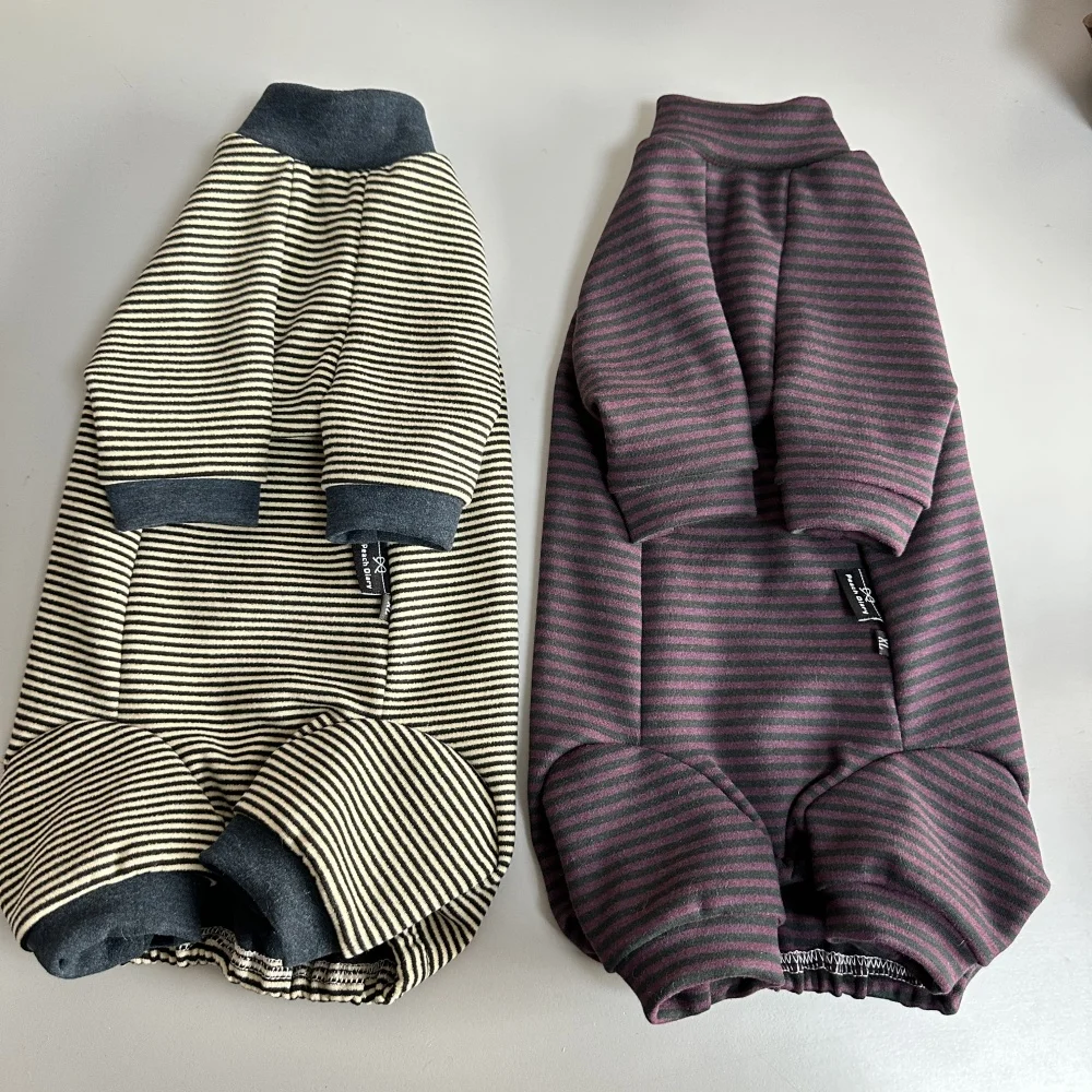 Pijama de 4 patas gris algodón a rayas para Sphynx Cat Winter Warm Elestic Soft Camiseta interior para gatitos Abrigo morado Devon Rex en primavera