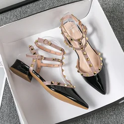 Sandalias veraniegas para perro con remaches – Talla 41-43