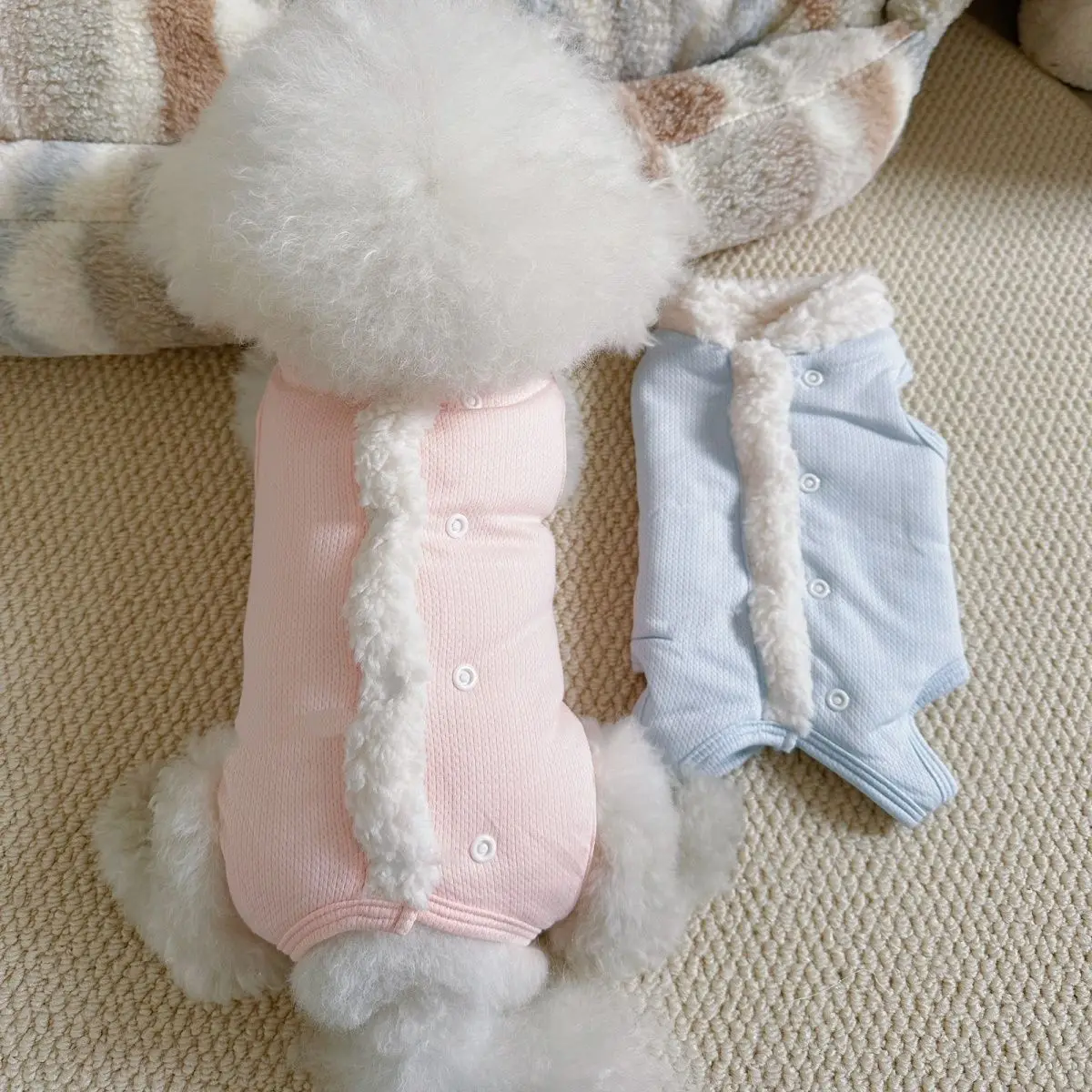Mono con cuello de piel para perro, ropa cálida y bonita para mascota, osito de peluche pequeño, ropa de Yorkshire, pantalones de cuatro patas todo incluido, otoño e invierno