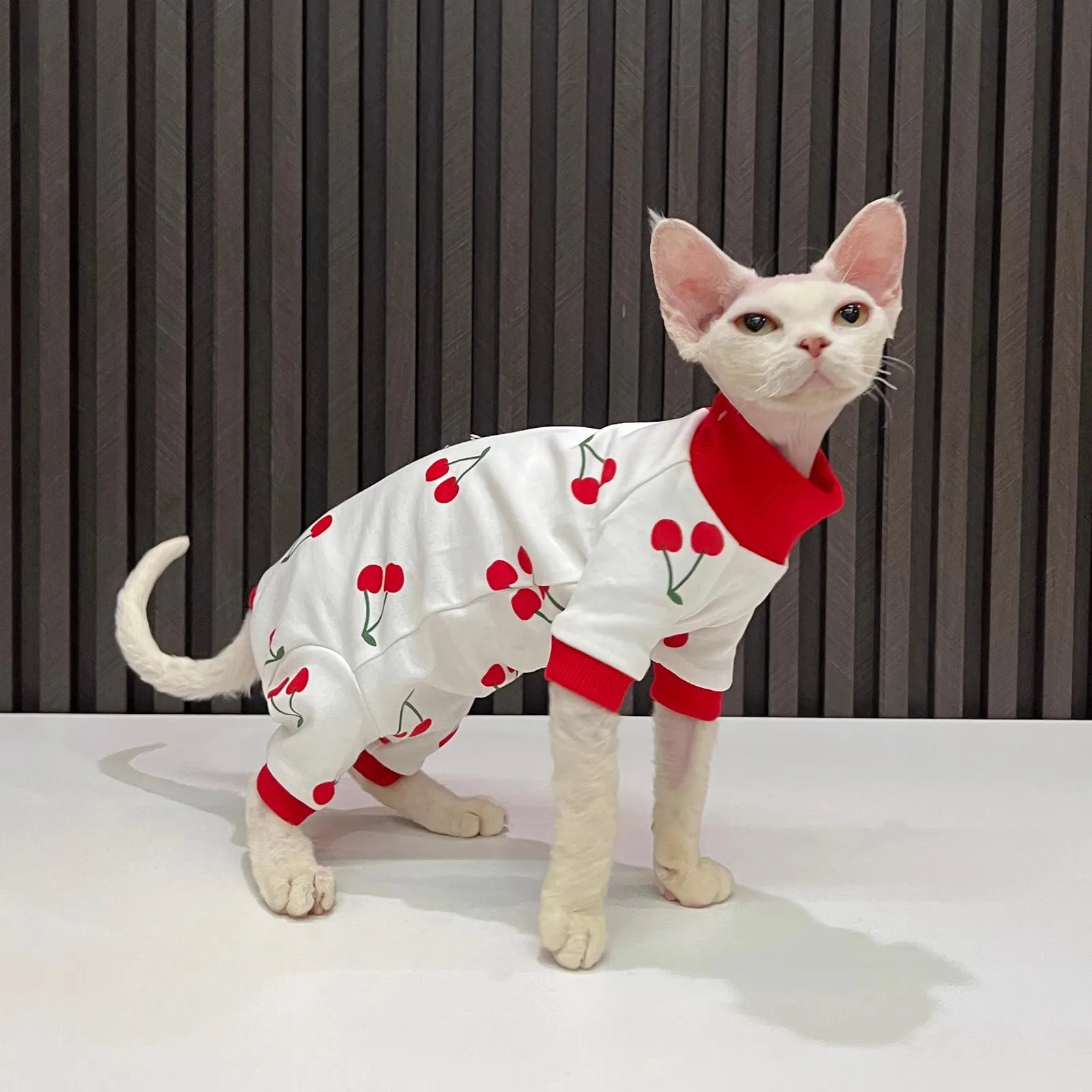 Primavera otoño ropa de gato para gatos estampado de cereza Sphynx mono de gato sin pelo cuello alto cobertura completa pijamas de gato gatito Onesies