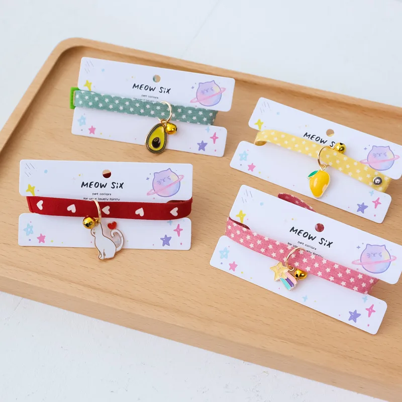 Collar para perros y gatos con colgante floral y aguacate, Collar de seguridad ajustable de liberación rápida con campana para mascotas, lindos accesorios para mascotas - imagen 4