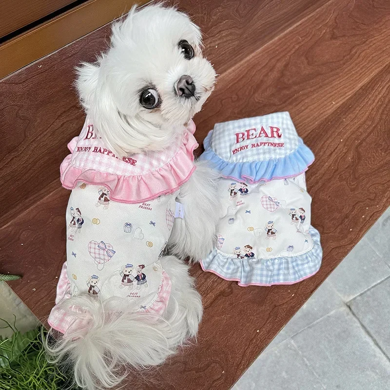 Chaleco de plumas para mascotas, bonito abrigo bordado de encaje para otoño/invierno, chaleco cálido para gatos, chaleco de encaje con oso de amor, ropa para cachorros pequeños