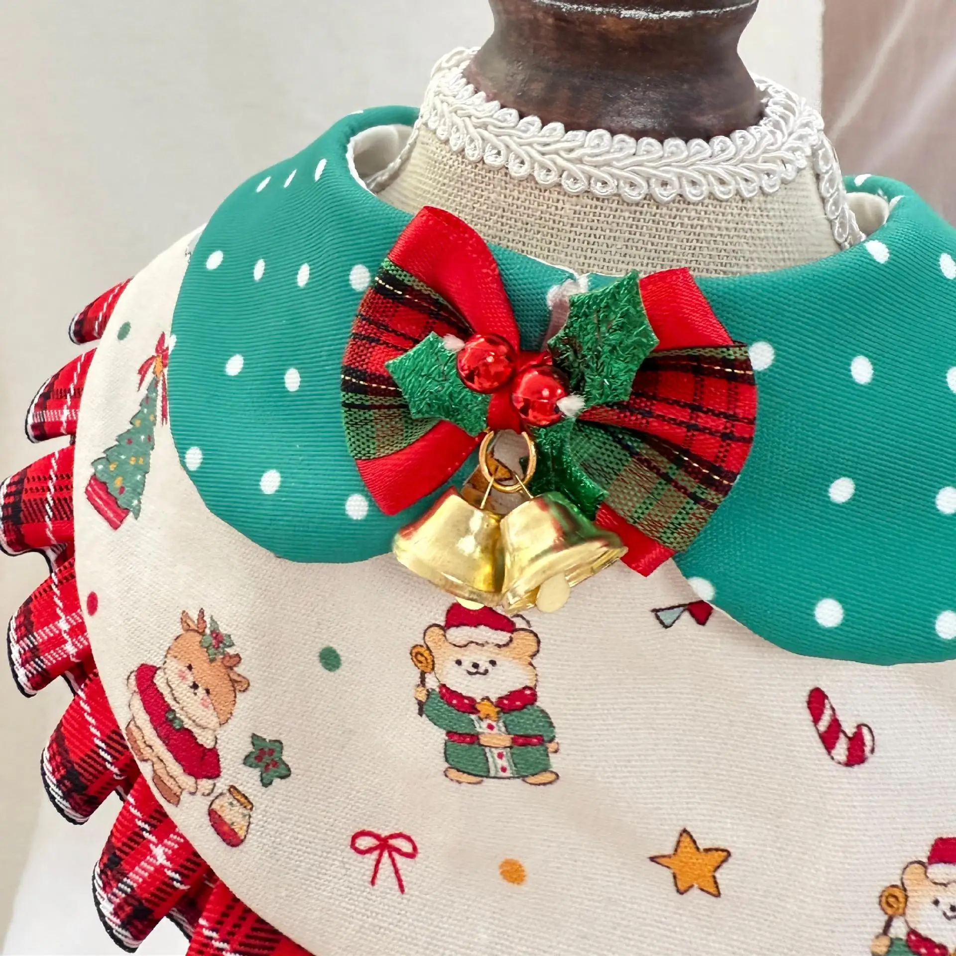 Bufanda para mascotas, Navidad roja, gato, perro, Collar con campana, babero, decoración de invierno para mascotas, ropa para perros pequeños, ropa para cachorros - imagen 3