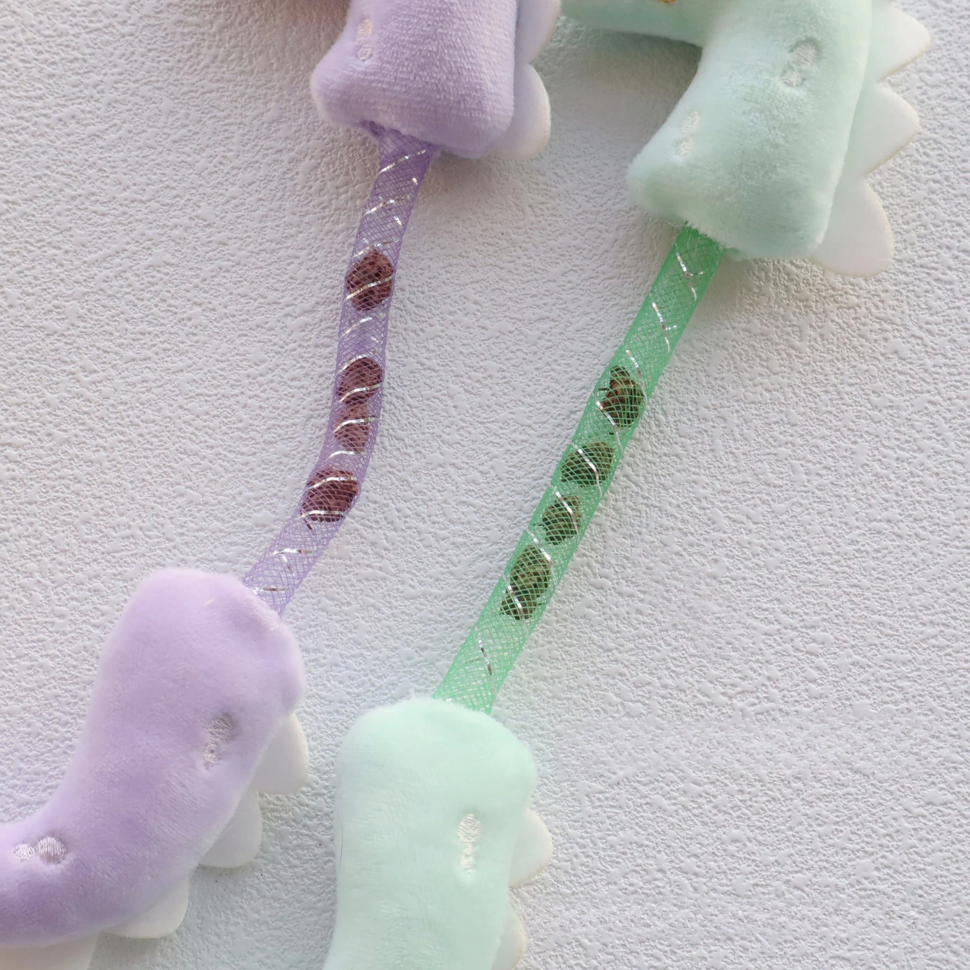 2 uds lindo dinosaurio de peluche juguete interactivo para gatos tubo de plástico suministros para mascotas accesorio - imagen 5