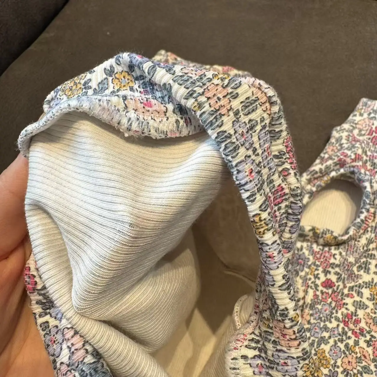 Chaleco suave de algodón floral para gatos Sphynx y Devon Rex - imagen 3
