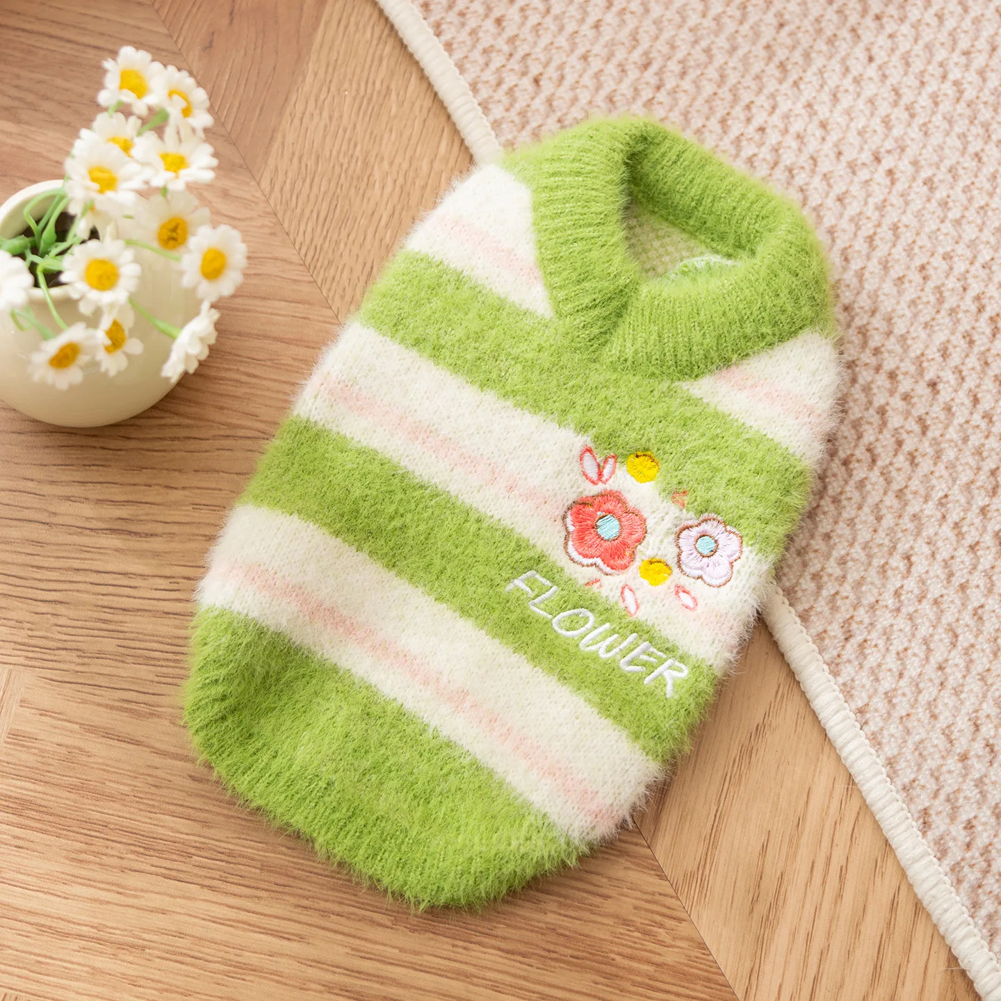 Suéter a rayas para mascotas de otoño e invierno, suéter de dos piernas con flores bordadas, abrigo para mascotas, ropa para perros y gatos, ropa para cachorros pequeños
