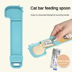 Cuchara dispensador para dar de comer a gatos con comida húmedida