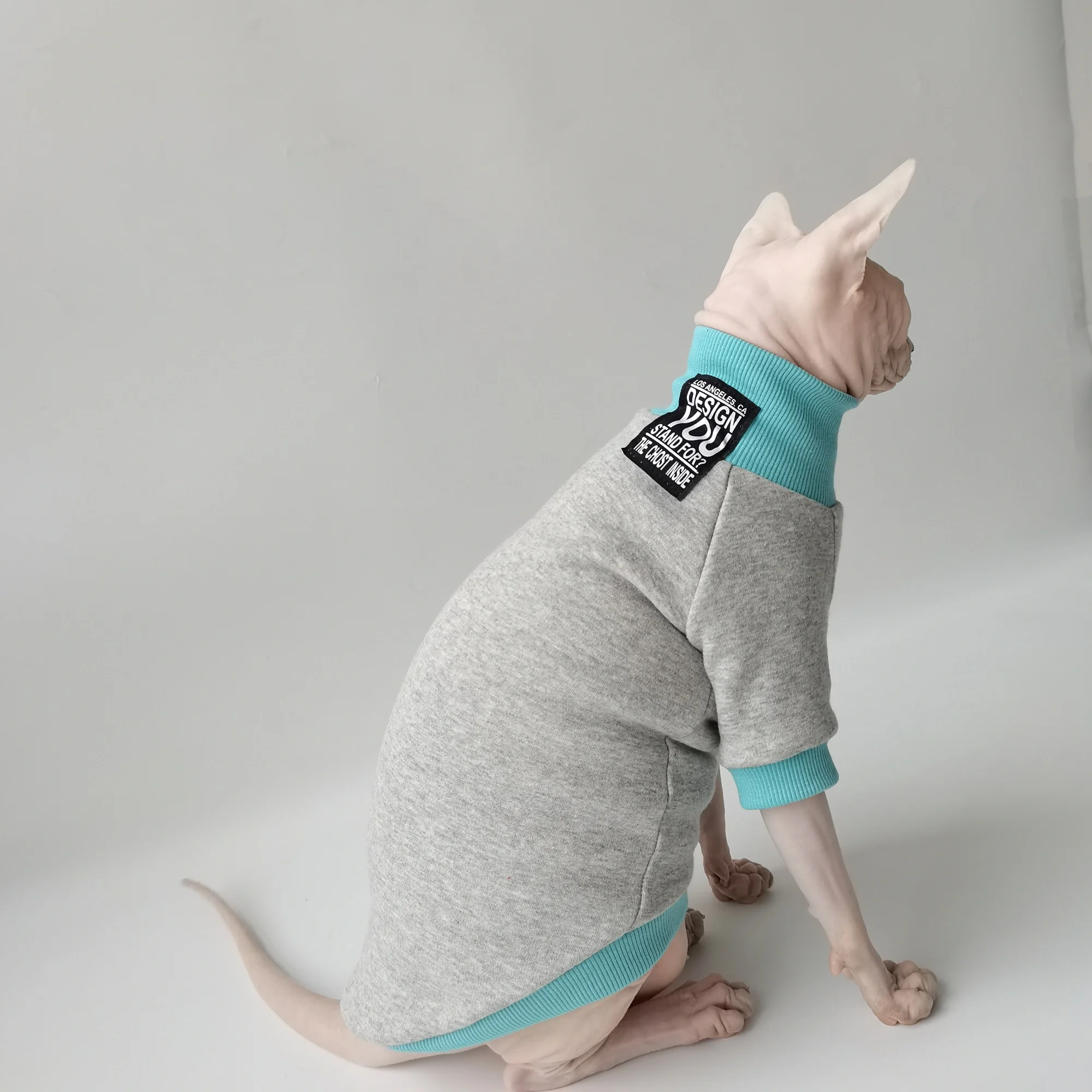 Ropa para gatos, sudadera cálida de lana gruesa para gatos Sphynx en invierno, abrigo negro gris suave para Devon Rex en gatitos en clima frío - imagen 2