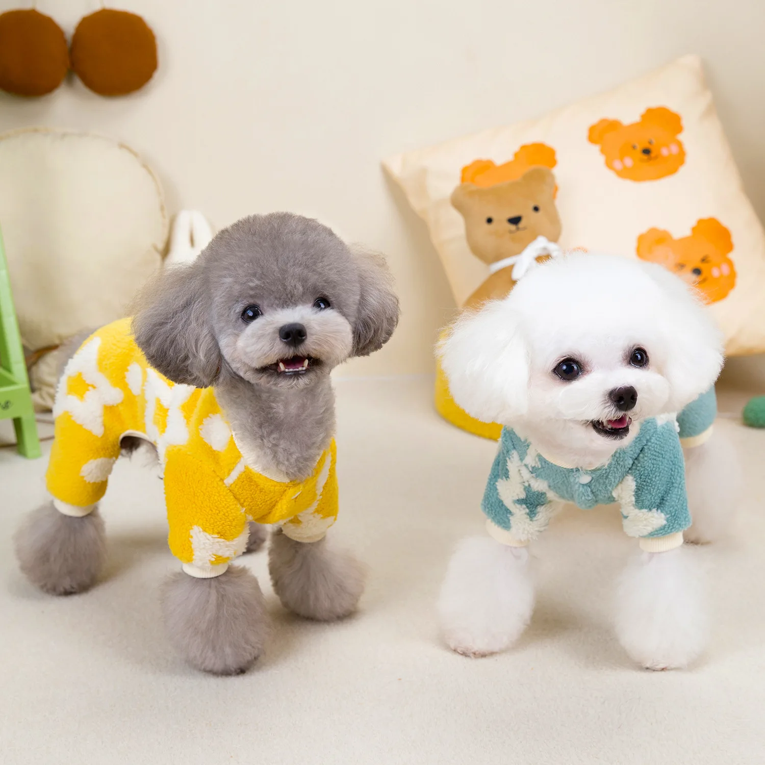 Abrigo de felpa de estrella para mascotas, mono de cuatro patas, ropa para perros pequeños y gatos, cálido, cómodo, Otoño e Invierno - imagen 3