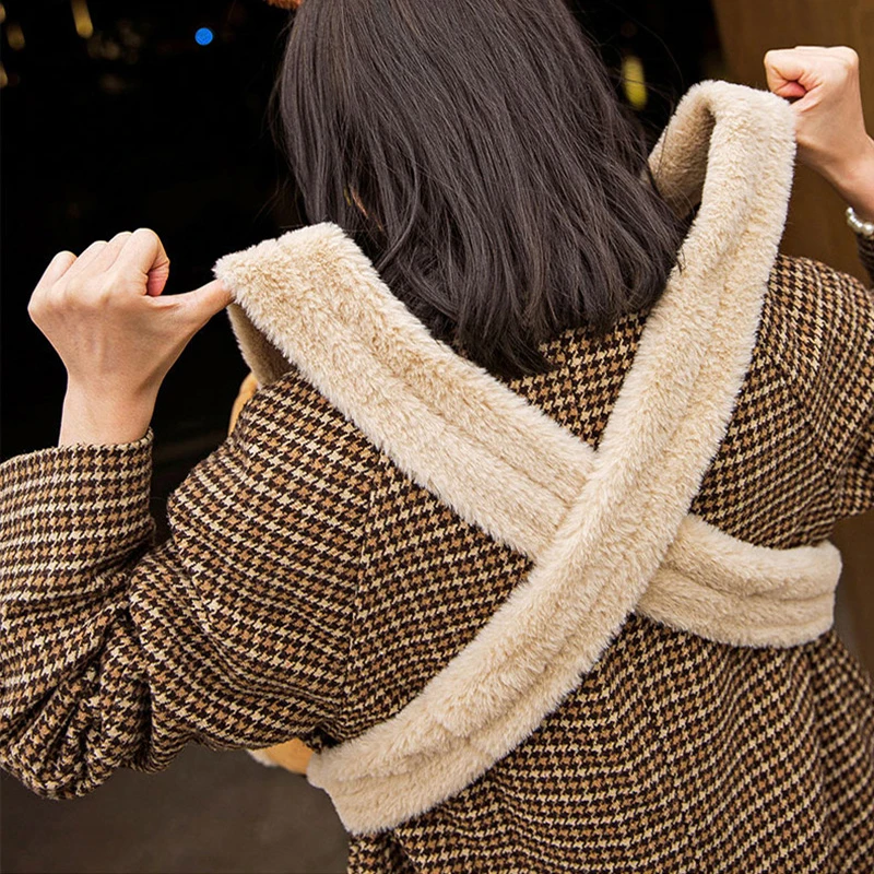 Bolsa de transporte para gatos cálida de invierno, mochila suave de felpa para mascotas, gatos, perros pequeños, bolsa de transporte para gatitos de Navidad, accesorios para gatos - imagen 4