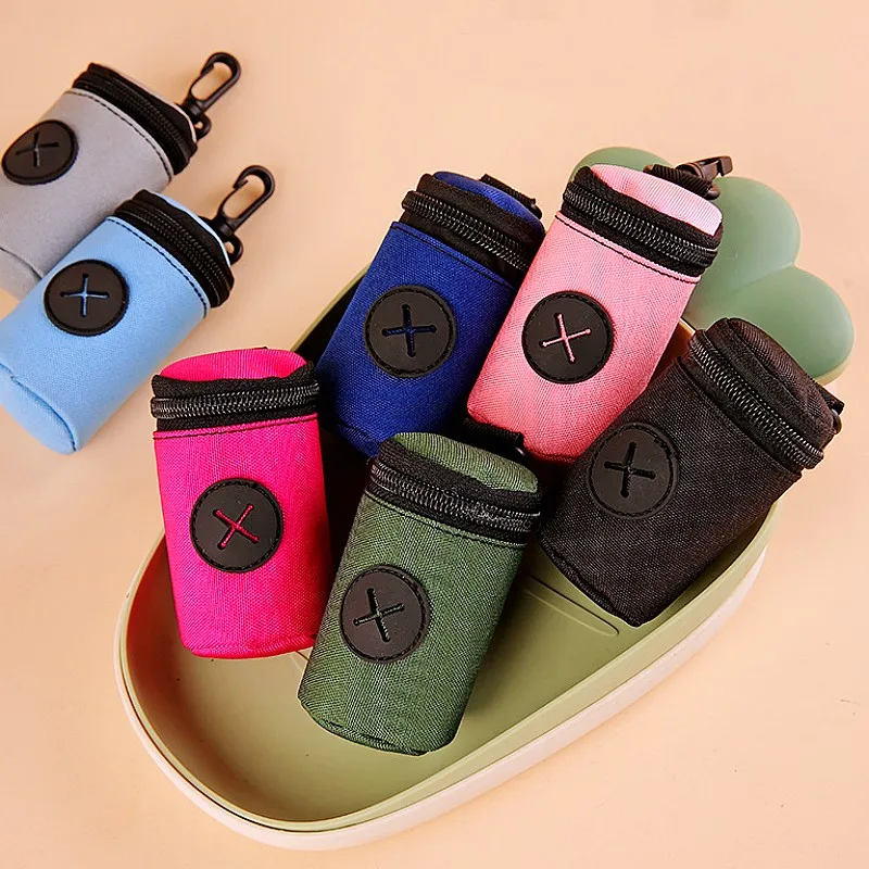 Dispensador de bolsas para excrementos de perros, soporte portátil para bolsas de excrementos para caminar con perros, dispensador de bolsas de basura colgantes, Mini bolsas, suministros para mascotas - imagen 4