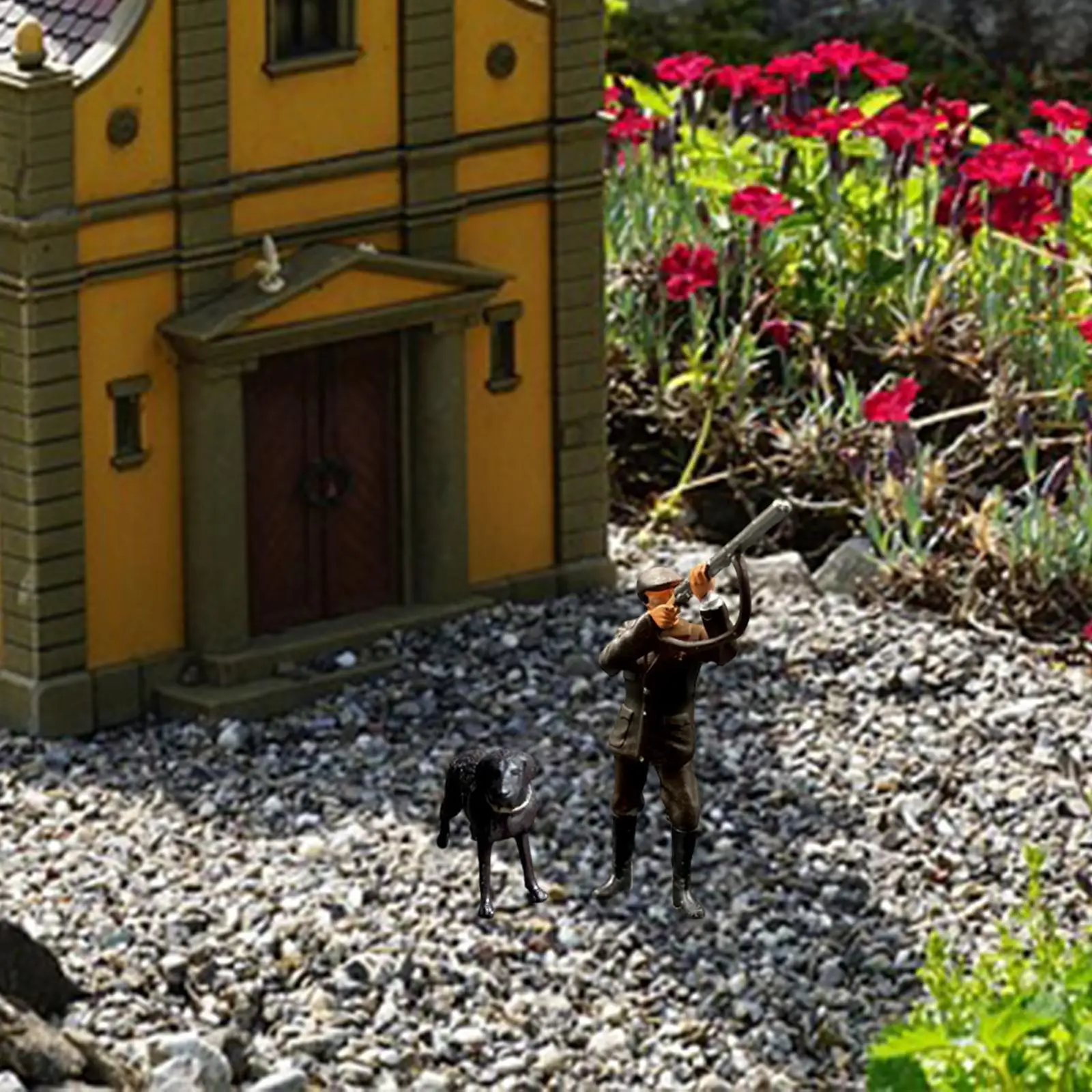 1 64 Miniature Figurine Resin Model Train Hunter with Black Dog Mini Doll for Diorama Layouts