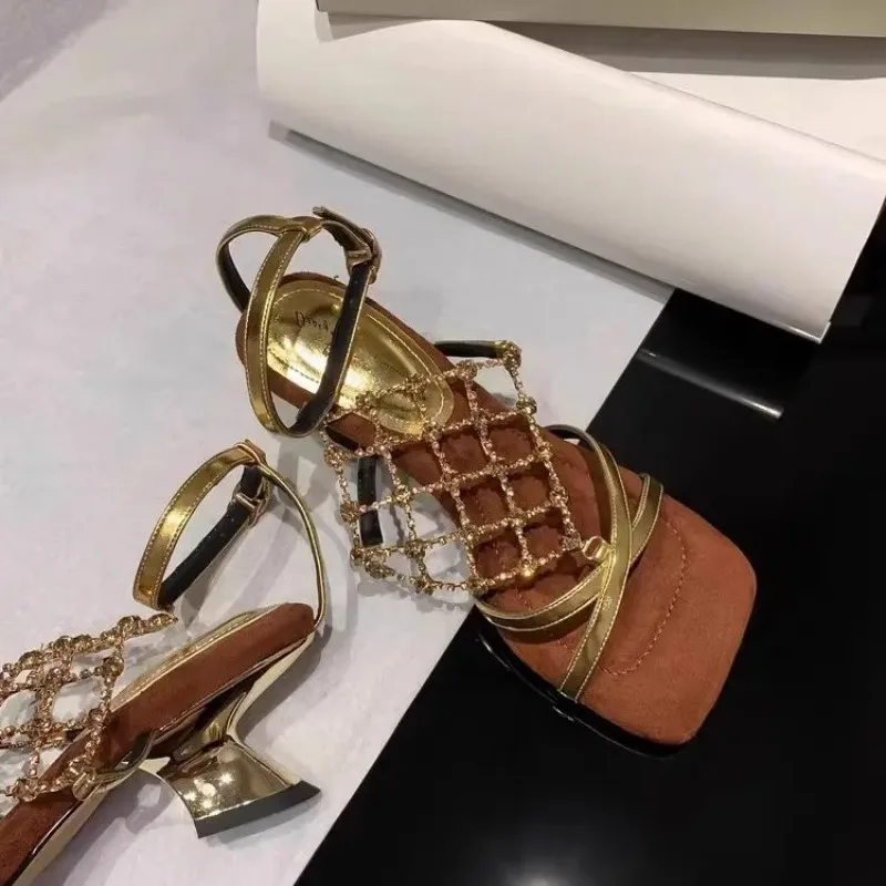 Sandalias para perros con pedrería – Moda veraniega 2026 cómodas - imagen 5