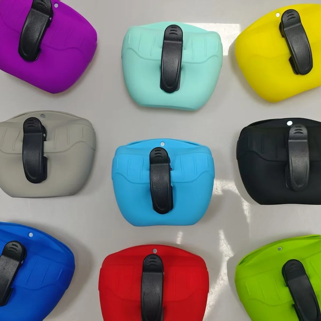 Bolsa portátil para entrenamiento de perros, riñonera con clip magnético y bolsillo de silicona para alimentos para recompensas de obediencia y agilidad