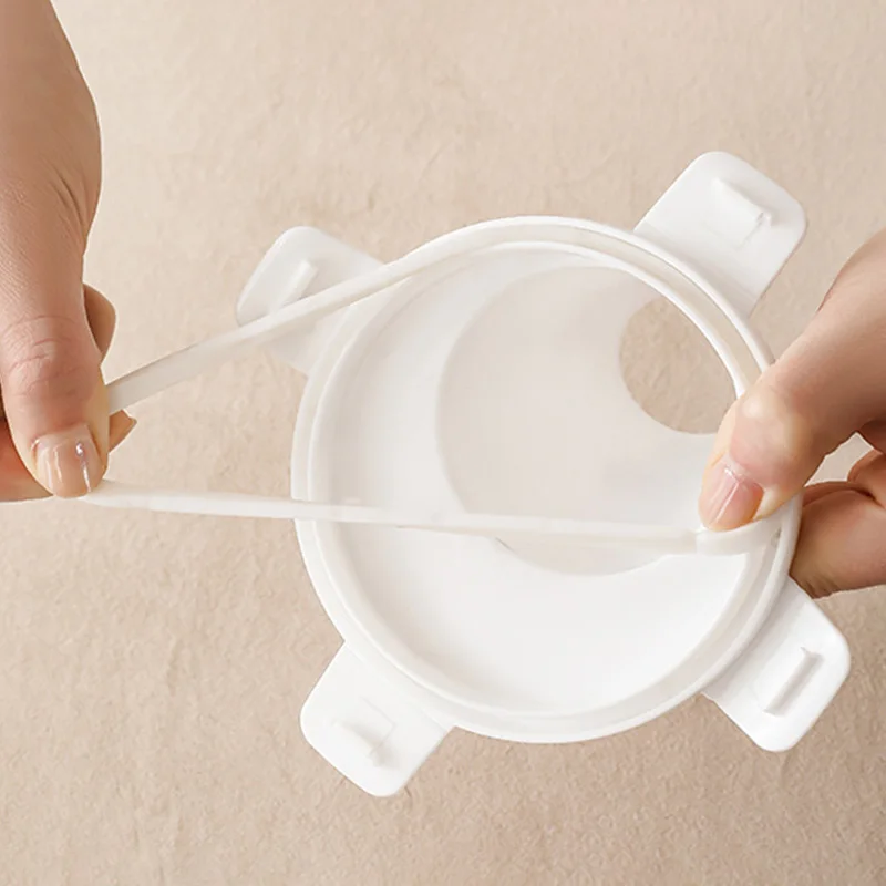 Contenedor de almacenamiento de alimentos para mascotas, tarro sellado de alimentos para perros con taza medidora, caja de almacenamiento de golosinas para perros, accesorios para perros, 800/1350/1800ml - imagen 4