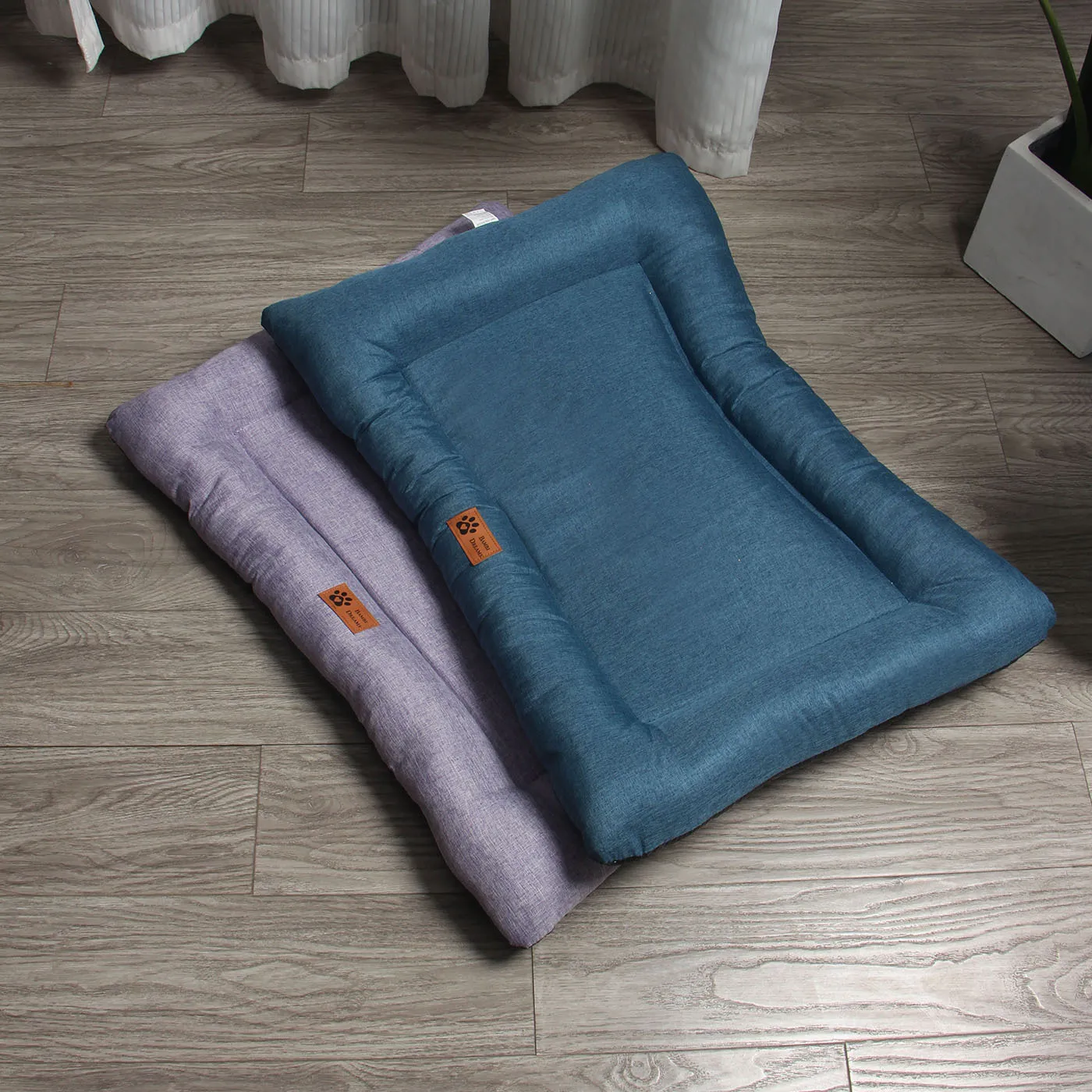 Cama cuadrada transpirable para perros y gatos – Algodón y lino suave - imagen 3