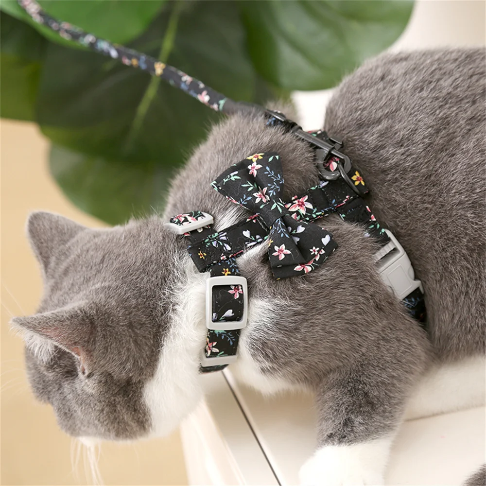 Juego de arnés y correa con estampado de flores para mascotas, accesorios ajustables con lazo para perros pequeños, gatos y gatitos - imagen 4