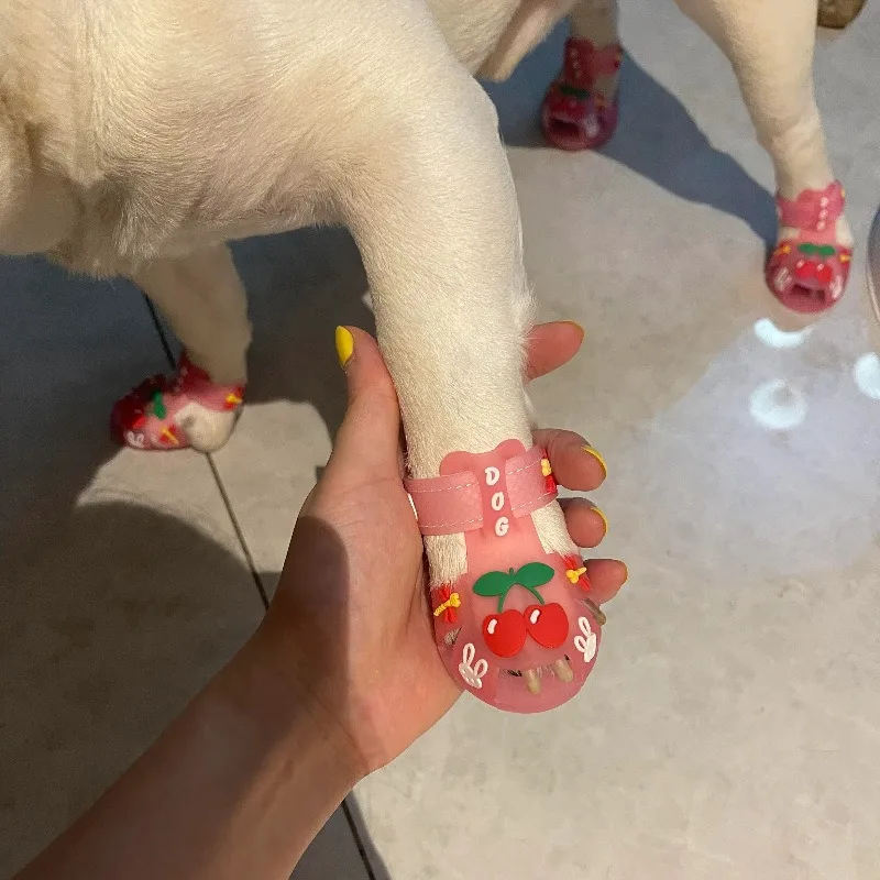 Sandalias de verano para perros, Botas de lluvia transpirables antideslizantes a la moda con dibujos animados, impermeables, resistentes al desgaste, productos para mascotas, accesorios para exteriores - imagen 3