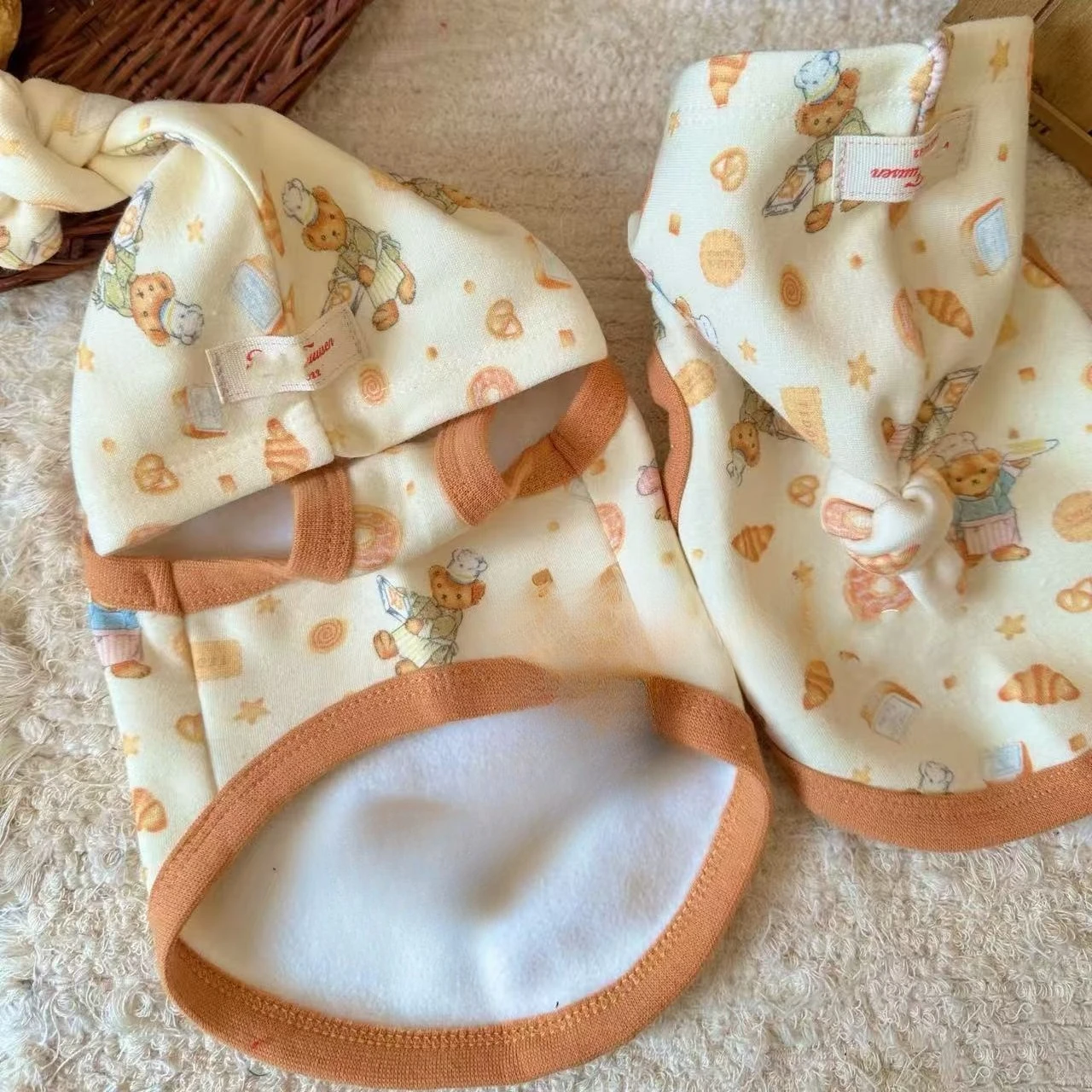 Otoño e Invierno Sudadera con capucha para mascotas Teddy Yorkshire chaleco sin mangas gatito perro chaqueta con capucha ropa para perros pequeños ropa para cachorros