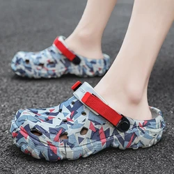 Nuevos zuecos para hombre, sandalias, calzado para jardín, sandalias planas de camuflaje, zapatillas de deporte para hombre, chanclas para exteriores, zuecos para el hogar