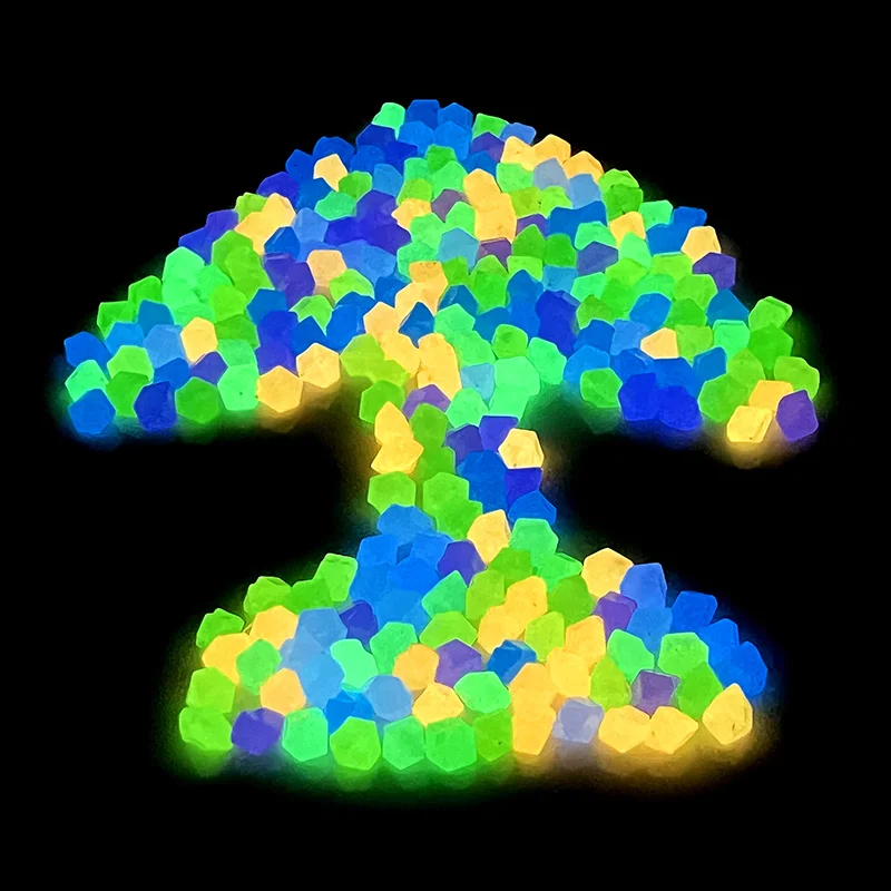 50/100/200 Uds. De piedras luminosas para acuario, adorno que brilla en la oscuridad, guijarros, patio al aire libre, camino de césped, decoraciones para pasillos - imagen 2