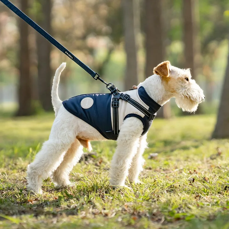 Abrigo para perros al aire libre con anillo, chaleco para perros de otoño e invierno, ropa impermeable con rayas reflectantes para perros, ropa de algodón con forro polar para mascotas - imagen 3