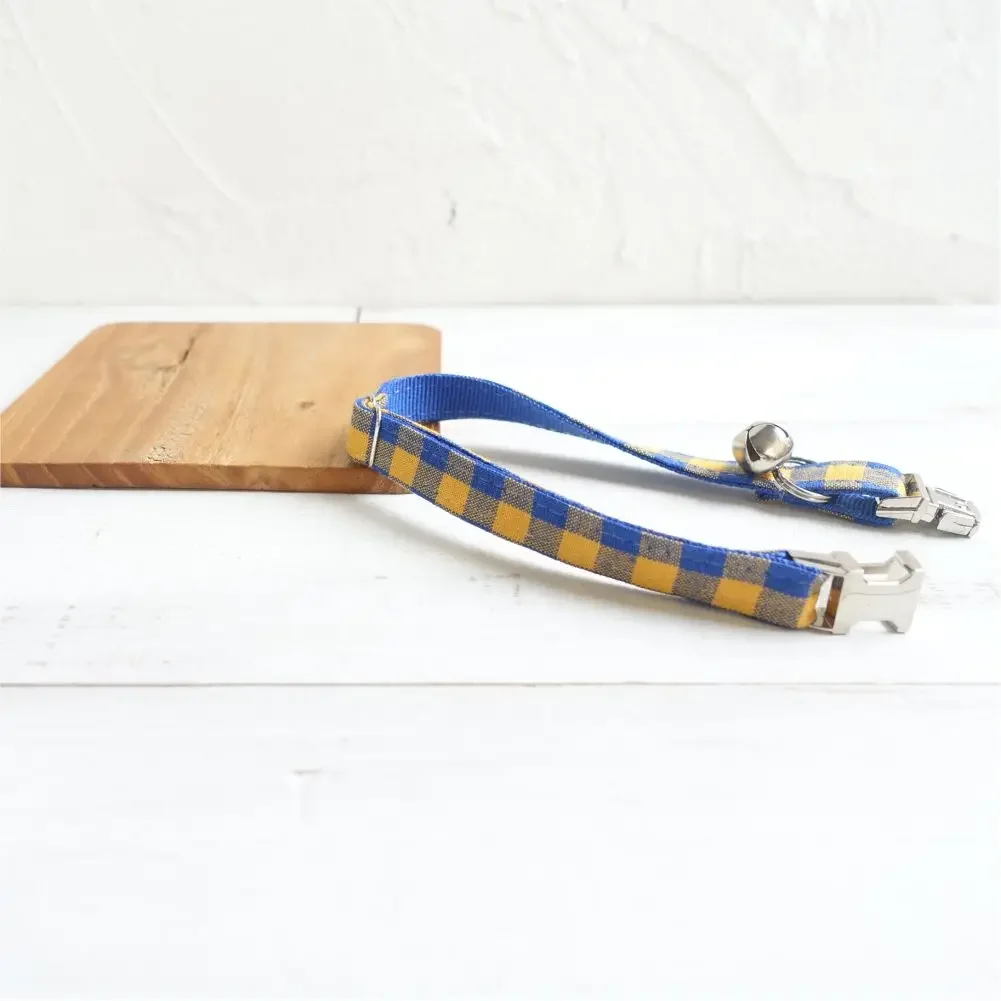 Collar de gato personalizado con campana, placa de identificación personalizada, hebilla de metal de identificación ajustable, collares de gato a cuadros amarillos y azules con campana - imagen 3
