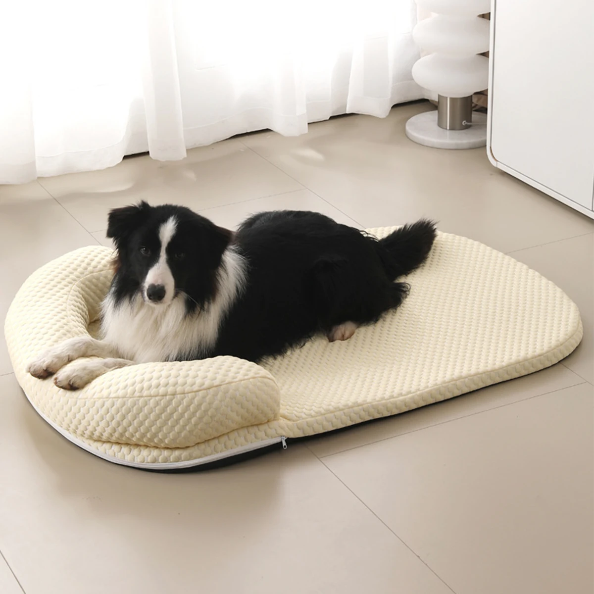 Cama refrescante iced silk para perros pequeños y gatos - imagen 5