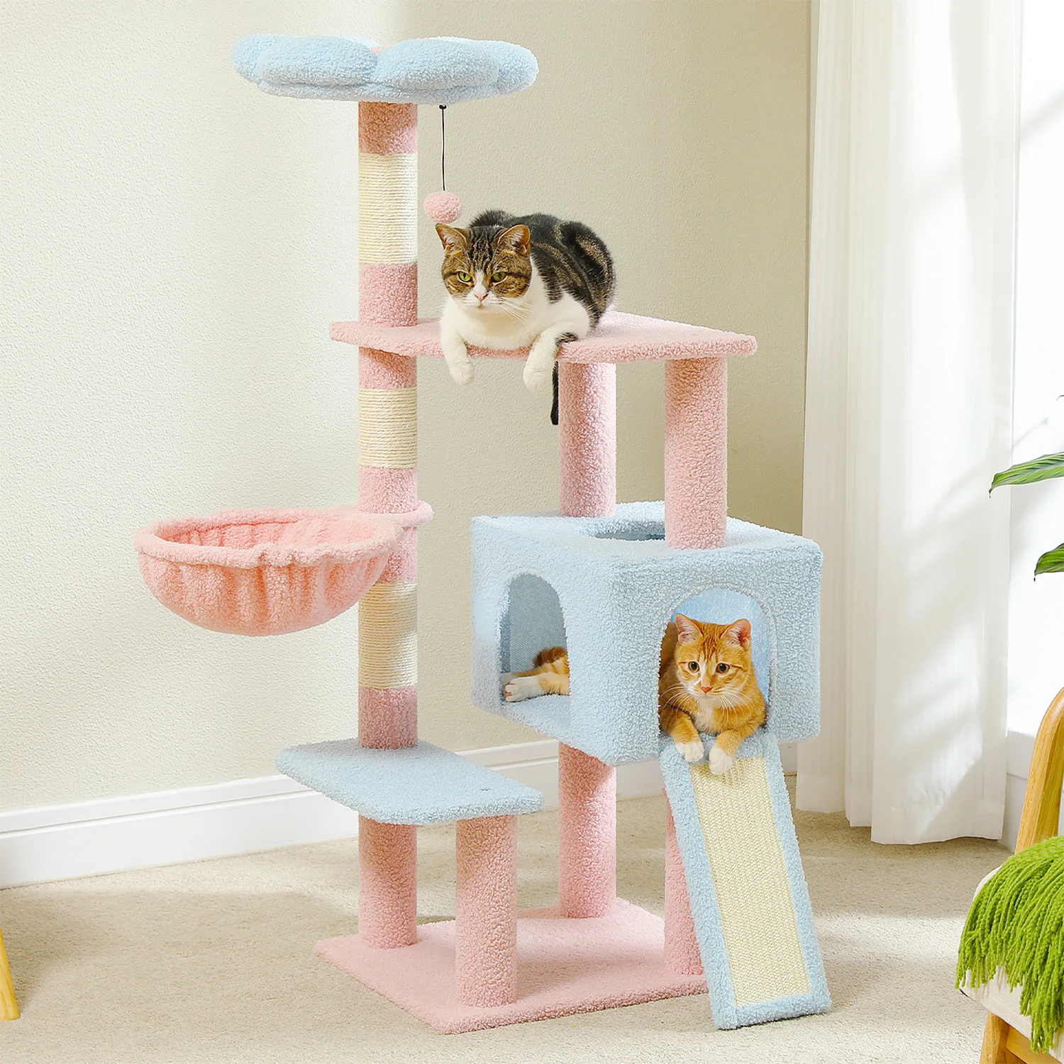Árbol rascador multinivel para gatos con postes de sisal y juguetes