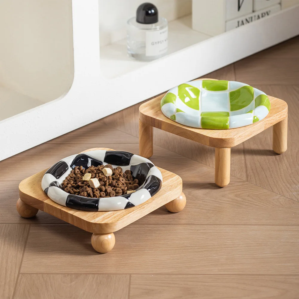 Comedero madera y cerámica para perros y gatos, soporte roble ajedrez - imagen 4