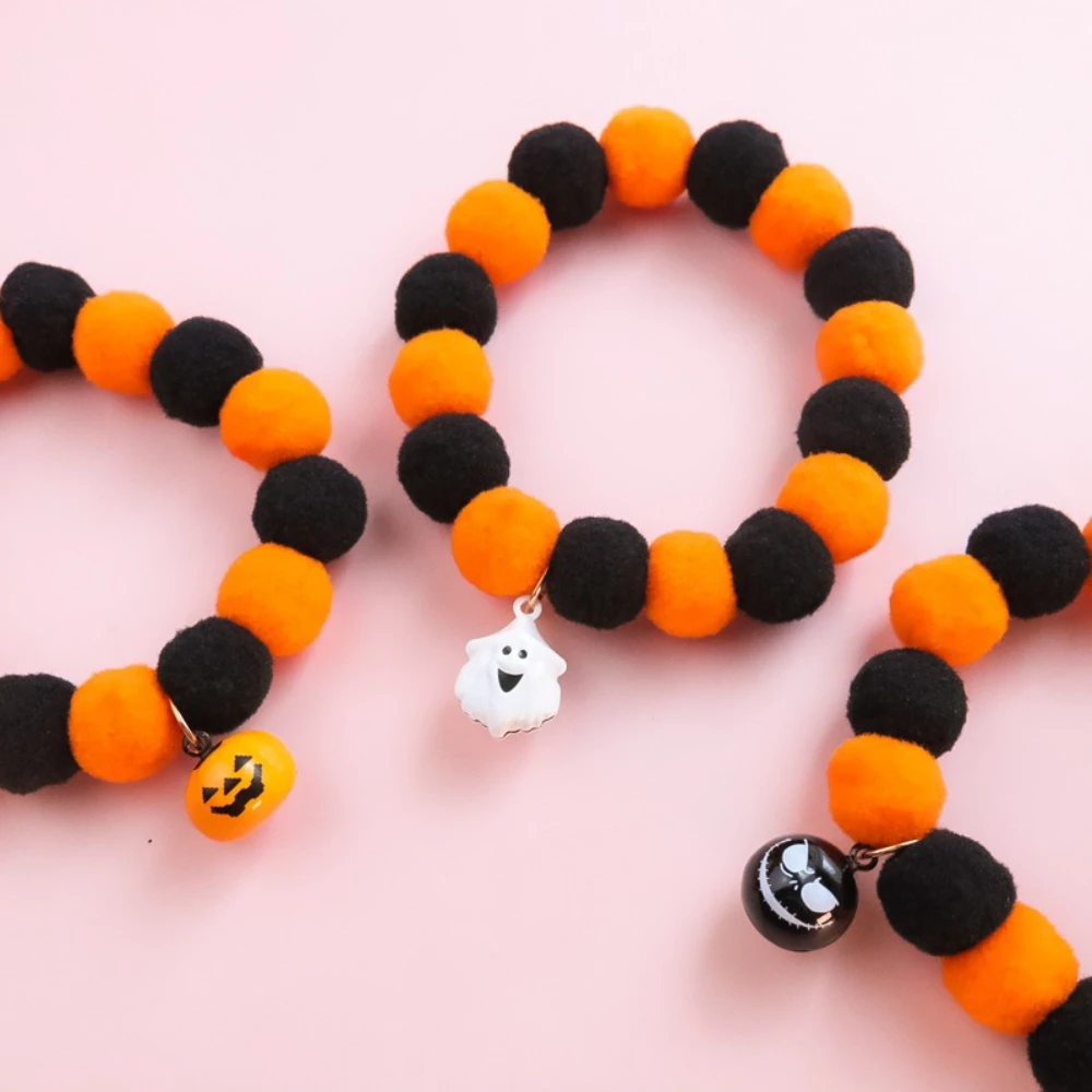 Collar Halloween para gatos y perros con pompones, campana fantasma - imagen 2