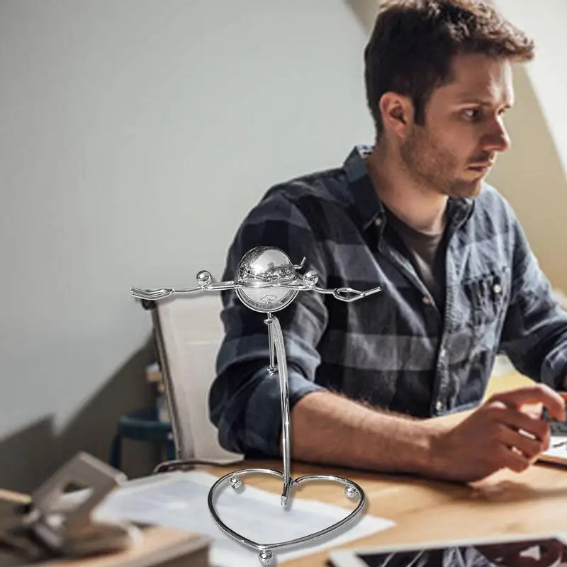 Péndulo de equilibrio de hombre pequeño, decoraciones de hierro para arte de oficina, juguete de equilibrio, adorno para el hogar y la Oficina, juguetes de escritorio - imagen 4