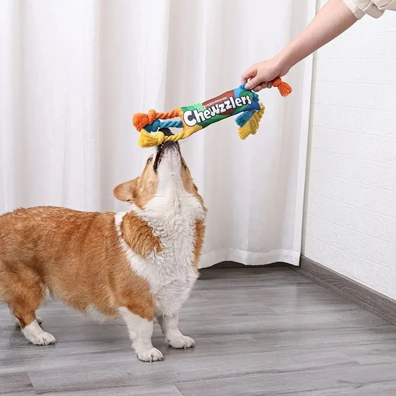 Juguete para perros de caramelo arcoíris con chirriador y cuerda duradera, juguete interactivo colorido para masticar para perros medianos, limpieza de dientes, juguete de recolección de guerra - imagen 5