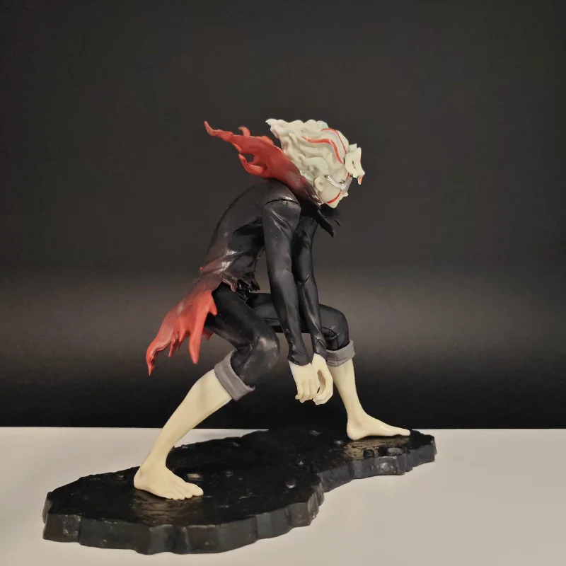 Figura Dandadan en configuración con otras piezas