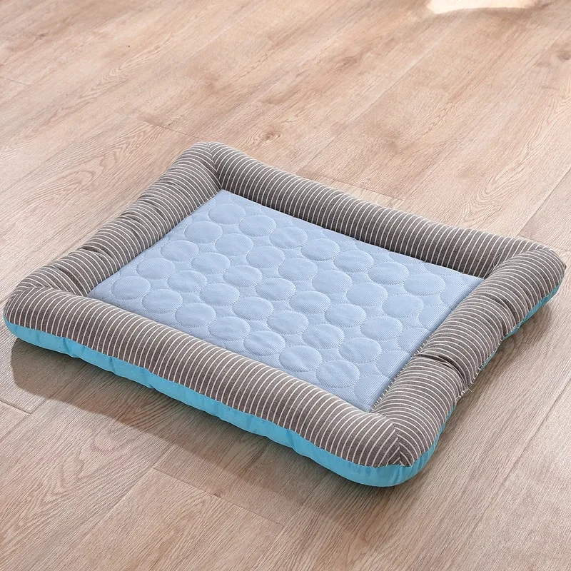 Cama con almohadilla de refrigeración para perros, gatos, cachorros, gatitos, manta fresca para mascotas, Material de seda de hielo suave para dormir en verano, rosa, azul, transpirable - imagen 4