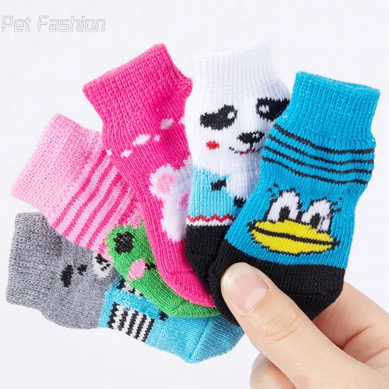Calcetines bonitos para perros y mascotas con estampado, zapatos antideslizantes para gatos y cachorros, productos protectores de patas para razas pequeñas, perros Spitz York, Chihuahua, 4 Uds. - imagen 5
