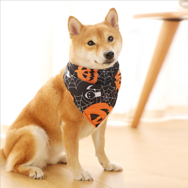 Toalla de Saliva para mascotas, bufanda con estampado de calabaza y calavera de Halloween, accesorios, bufanda triangular para perros