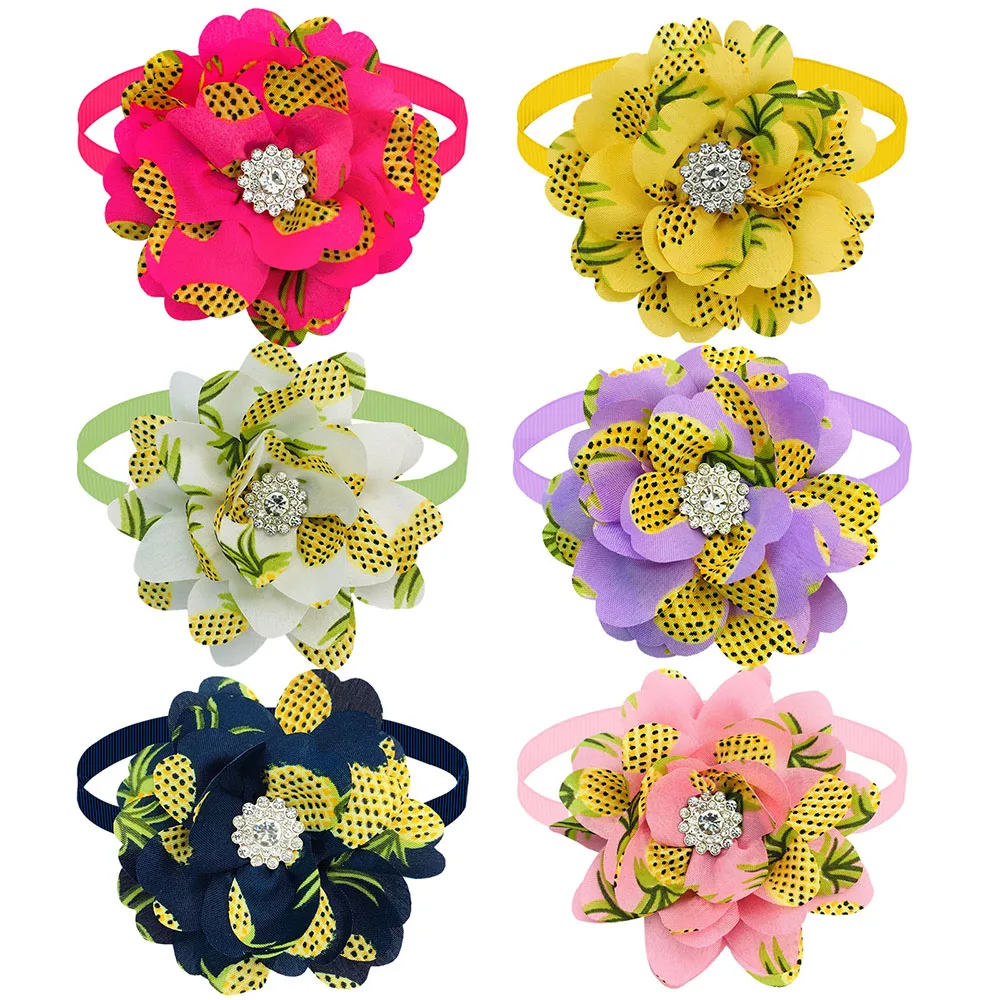 50 Uds. Pajaritas para perros con flores grandes, pajaritas a la moda, Collar a la moda para perros, productos de aseo para mascotas, accesorios para perros pequeños - imagen 3