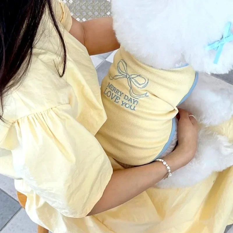 Camiseta sin mangas de algodón Schnauzer para verano, ropa para perros bordada con letras, camiseta fresca de peluche, camiseta inferior de dos patas Bichon Frise