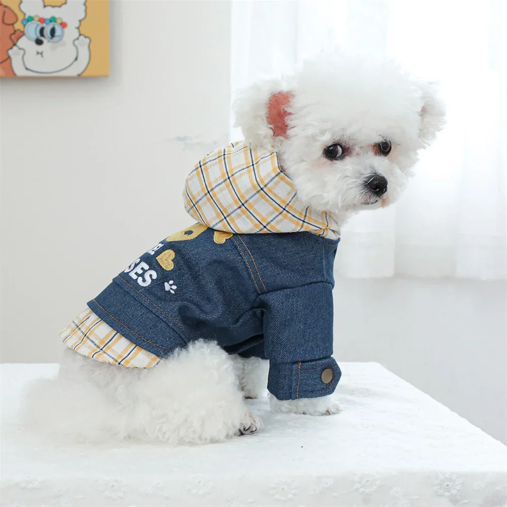 Lo más nuevo, chaqueta vaquera con capucha para cachorros y perros, ropa para mascotas con estampado de letras a la moda para perros pequeños, ropa para mascotas Chihuahua Yorkshire - imagen 4