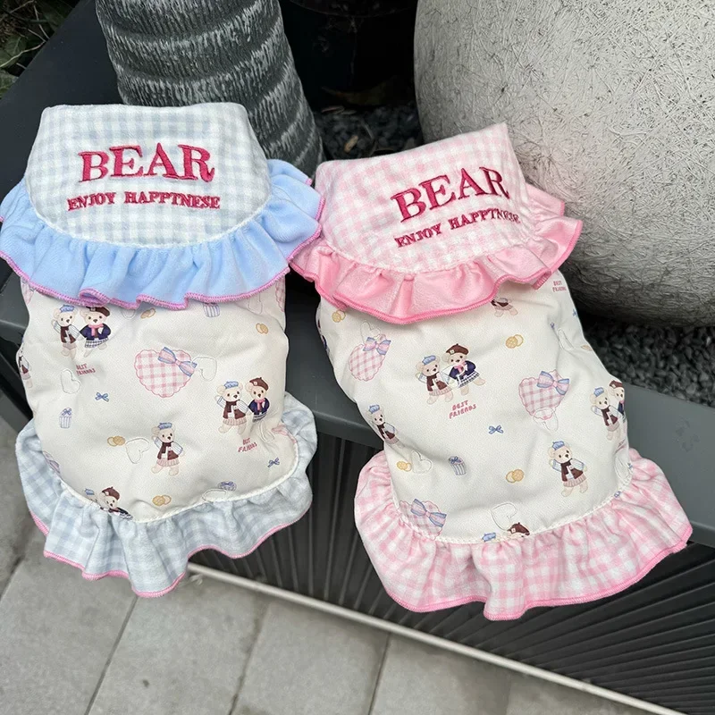 Chaleco de plumas para mascotas, bonito abrigo bordado de encaje para otoño/invierno, chaleco cálido para gatos, chaleco de encaje con oso de amor, ropa para cachorros pequeños