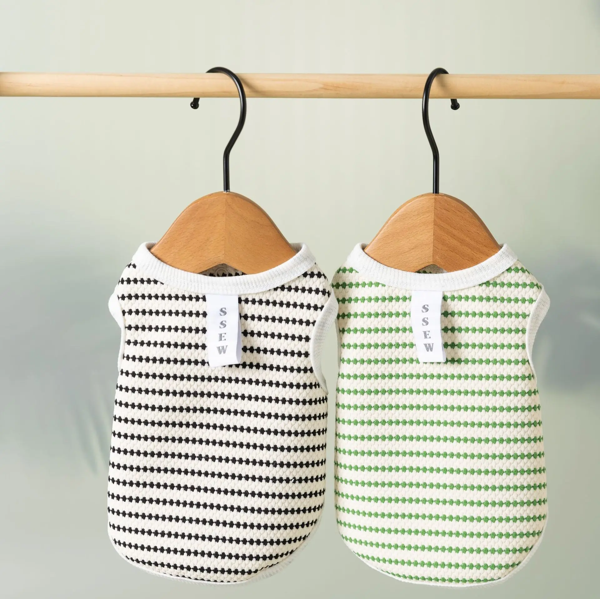 Ropa fina de verano para mascotas, ropa para cachorros, camisa, ropa para perros pequeños con corazón en la espalda, primavera/verano