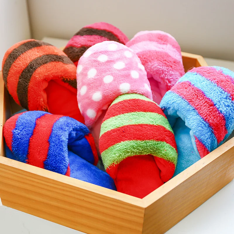 Zapatillas de juguete chirriantes para perros de peluche, perfectas para entrenamiento, mordedura, Limpieza de dientes y juegos de masticar, accesorios para perros, 1 unidad - imagen 5