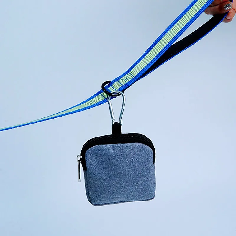Dog Poop Bag Dispenser Dogs Snack Bag Multi-functional Bags for Dog Walking Hangingable Dogs Poop Bags Holder Puppy Trainings - imagen 5