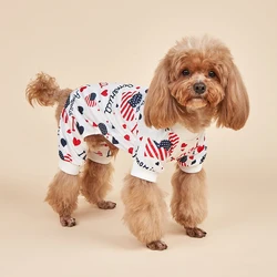 Pijama para perro con bandera americana - dibujo animado con corazon